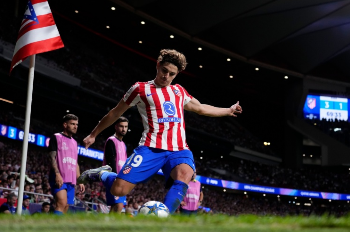 今晚德甲焦点战，马德里竞技战术微调，更衣室稳定，高层口径保持一致(西甲皇家马德里vs马德里竞技)